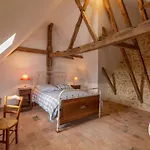 Maison 15eme Siecle A Huille, 2 Ch, Jardin, Cheminee, Proche Loir Et Pistes Cyclables - Fr-1-622-45 * Huille-Lezigne