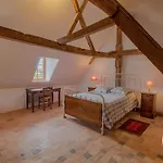 Maison 15eme Siecle A Huille, 2 Ch, Jardin, Cheminee, Proche Loir Et Pistes Cyclables - Fr-1-622-45 Huille-Lezigne