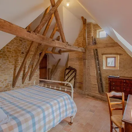 Ferienhaus Maison 15eme Siecle A Huille, 2 Ch, Jardin, Cheminee, Proche Loir Et Pistes Cyclables - Fr-1-622-45