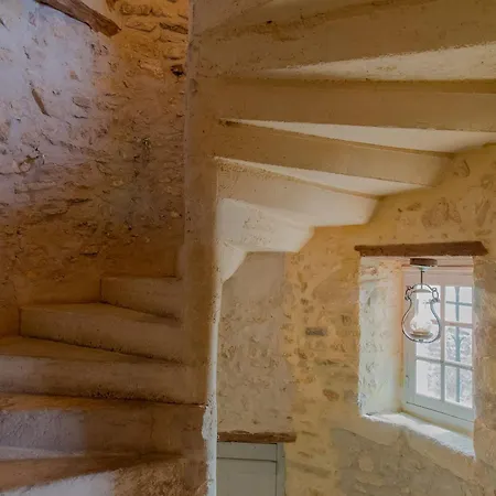 Maison 15ème Siècle à Huillé, 2 Ch, Jardin, Cheminée, Proche Loir Et Pistes Cyclables - Fr-1-622-45 Сasa de vacaciones