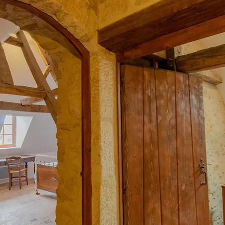 Maison 15eme Siecle A Huille, 2 Ch, Jardin, Cheminee, Proche Loir Et Pistes Cyclables - Fr-1-622-45 Ferienhaus