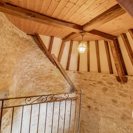 Maison 15eme Siecle A Huille, 2 Ch, Jardin, Cheminee, Proche Loir Et Pistes Cyclables - Fr-1-622-45 *