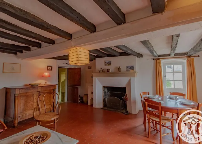 Maison 15eme Siecle A Huille, 2 Ch, Jardin, Cheminee, Proche Loir Et Pistes Cyclables - Fr-1-622-45 Ferienhaus