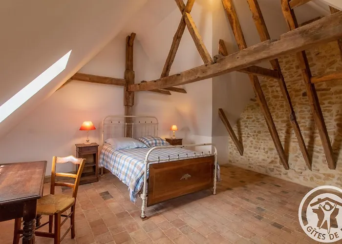 Maison 15eme Siecle A Huille, 2 Ch, Jardin, Cheminee, Proche Loir Et Pistes Cyclables - Fr-1-622-45 * Huille-Lezigne