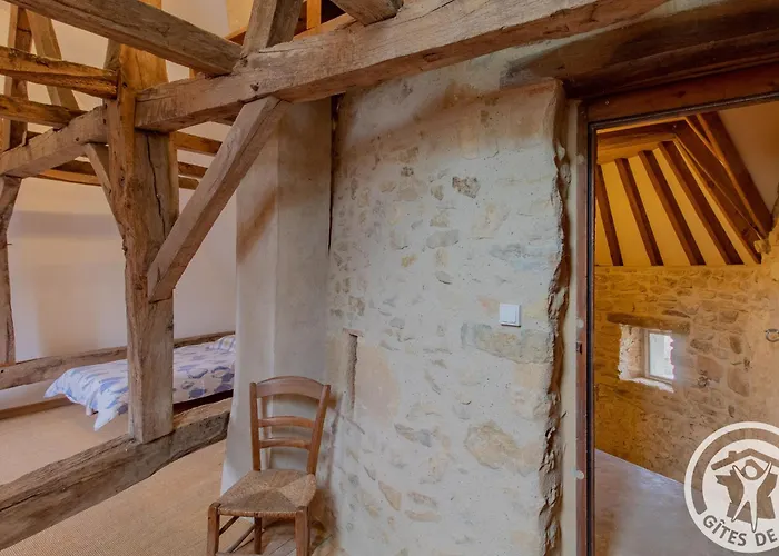 Maison 15eme Siecle A Huille, 2 Ch, Jardin, Cheminee, Proche Loir Et Pistes Cyclables - Fr-1-622-45 Huille-Lezigne