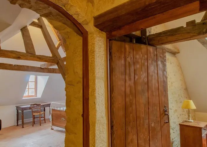 Maison 15eme Siecle A Huille, 2 Ch, Jardin, Cheminee, Proche Loir Et Pistes Cyclables - Fr-1-622-45 Ferienhaus